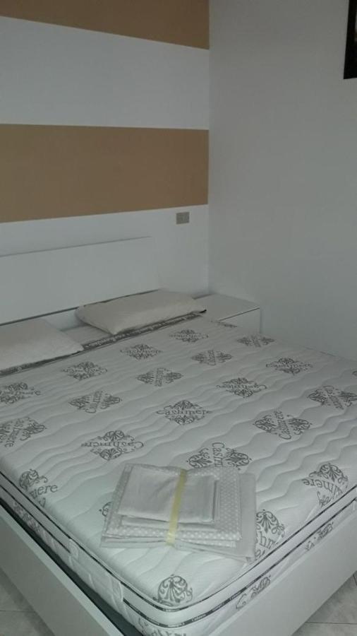 Apartament Marilyn House Desenzano del Garda Zewnętrze zdjęcie