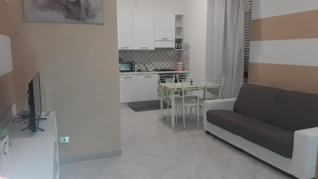 Apartament Marilyn House Desenzano del Garda Zewnętrze zdjęcie